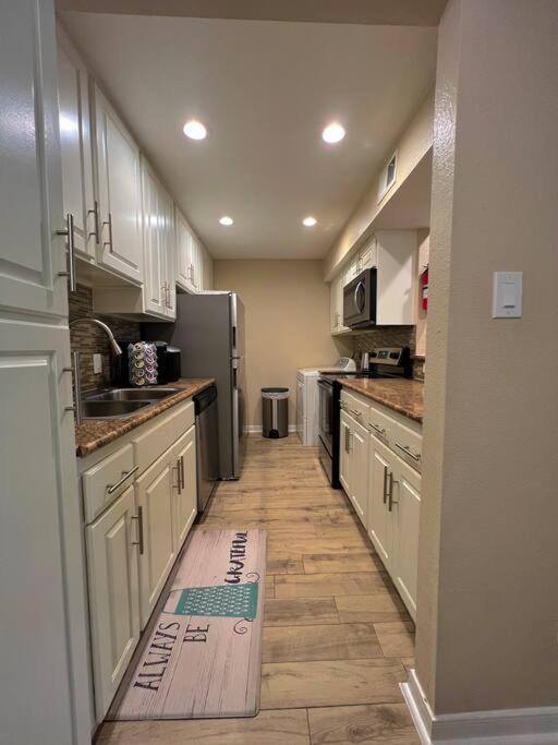 Beautiful/Spacious 2 Bedroom Houston Near Galleria Экстерьер фото