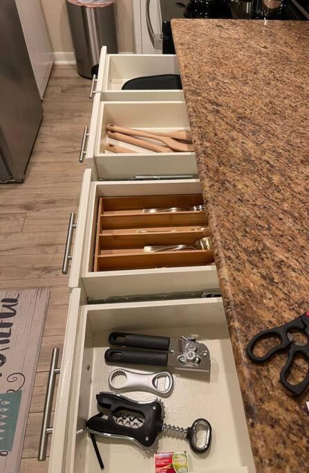 Beautiful/Spacious 2 Bedroom Houston Near Galleria Экстерьер фото