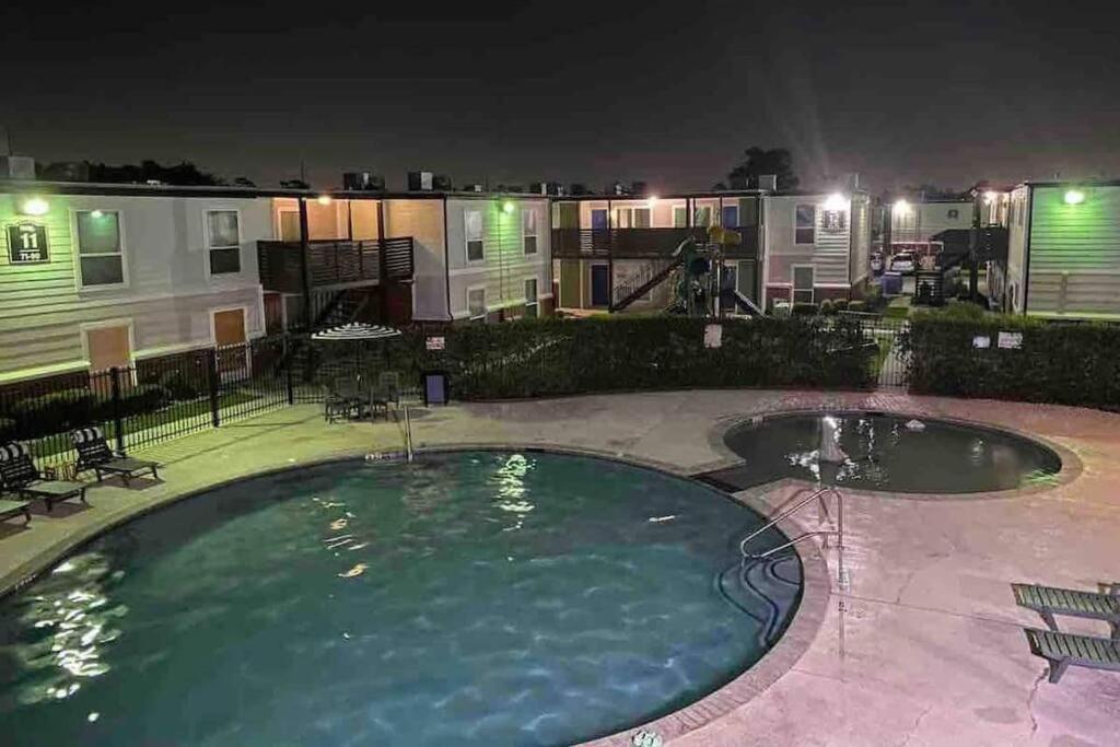 Beautiful/Spacious 2 Bedroom Houston Near Galleria Экстерьер фото