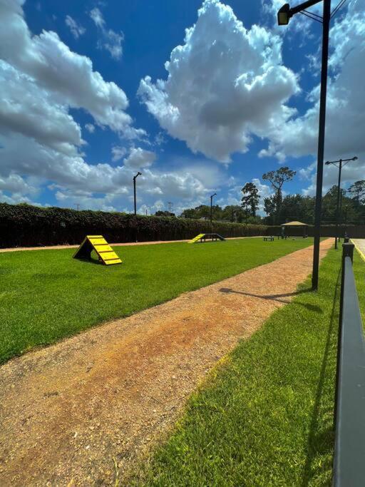 Beautiful/Spacious 2 Bedroom Houston Near Galleria Экстерьер фото