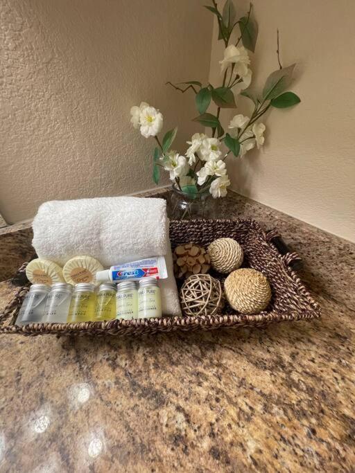 Beautiful/Spacious 2 Bedroom Houston Near Galleria Экстерьер фото